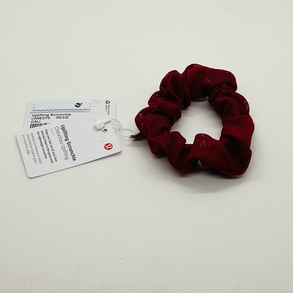 NWT lululemon Uplifting Scrunchie Chouchou Uplifting “CALI” (maroon/wine color) - Picture 11 of 11